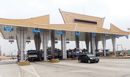 Chính thức cho xe ô tô dưới 7 chỗ, xe máy lưu thông qua cầu Việt Trì